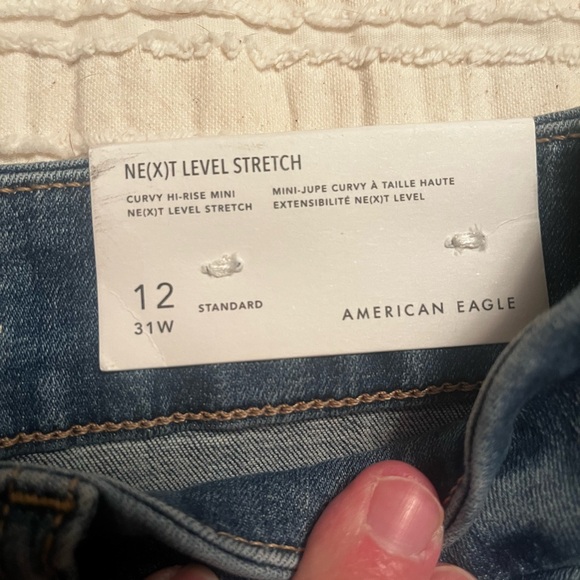 NWT American Eagle Outfitters Curvy     
Hi-Rise Distressed Denim Skirt Size 12 - Picture 7 of 7